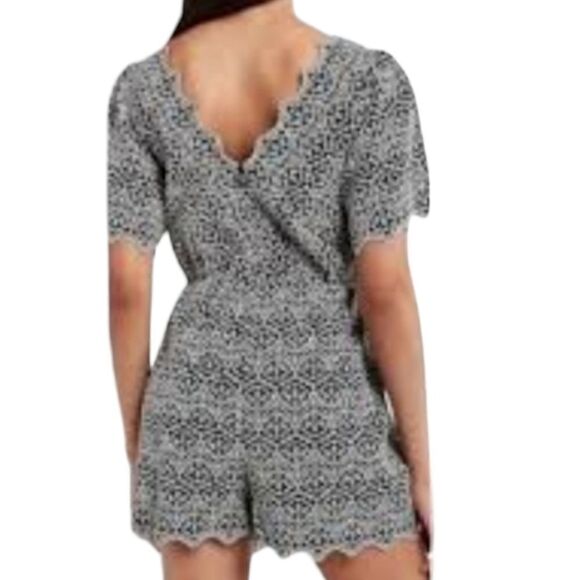 EC EXPRESS EYELET LACE ROMPER W/ ELASTIC WAIST SZ.XS - Picture 2 of 7